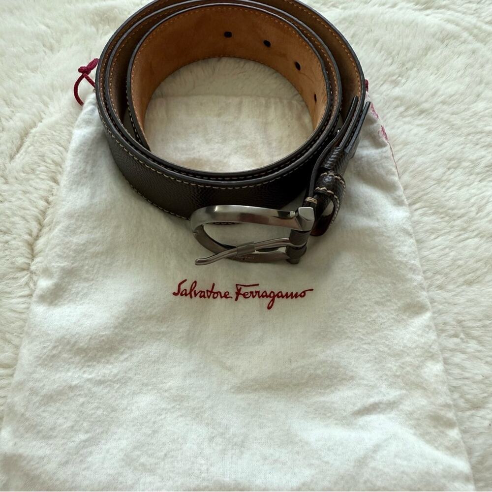 Salvatore Ferragamo  stingray genuine leather  belt size 67 Authentic Retail 950 - Picture 11 of 12